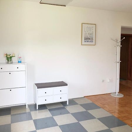 Apartment Golden Fields Smoljanac Buitenkant foto
