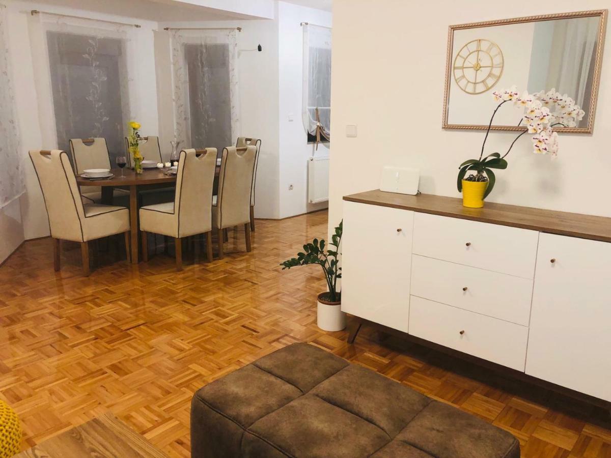 Apartment Golden Fields Smoljanac Buitenkant foto
